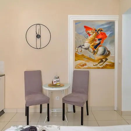 Renove Hyper Centre- * Ajaccio (Corsica)