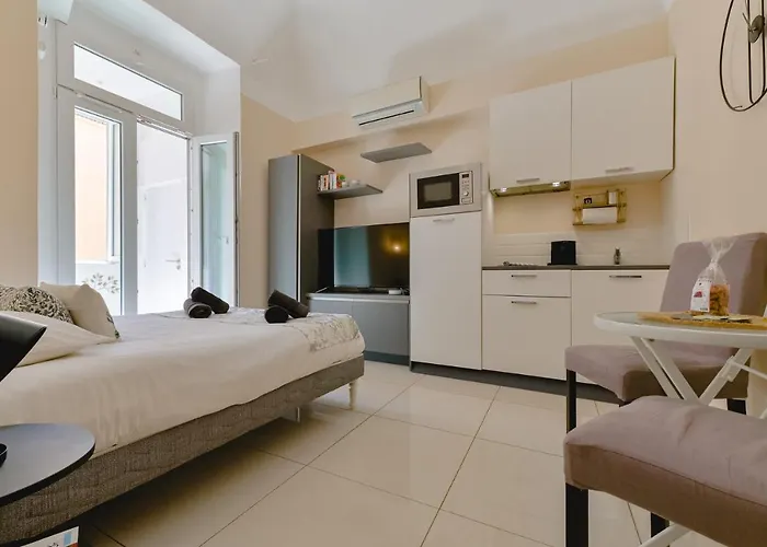 Renove Hyper Centre-